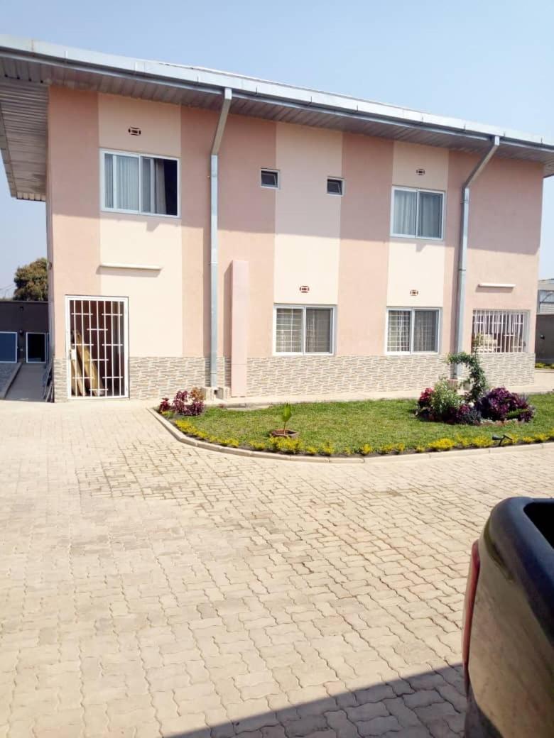Colibri Inn Hotel Kolwezi Exterior foto