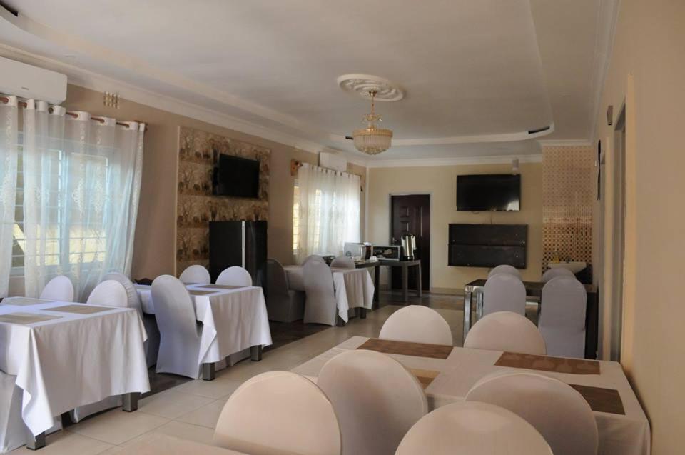 Colibri Inn Hotel Kolwezi Exterior foto